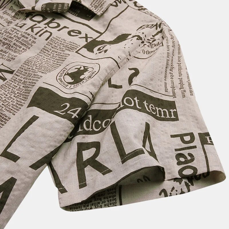 Valentino - Chemise imprimé journal avec patte de boutonnage