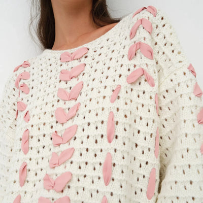 Luna - Pull tricoté avec laçage et motif coeurs